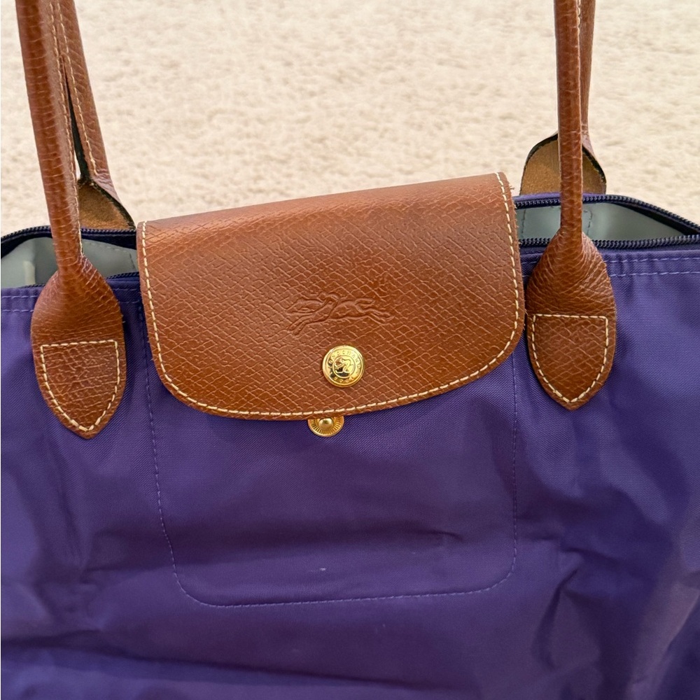 Longchamp Elegant Purple Tote Bag with Brown Accents - Picture 3 of 5